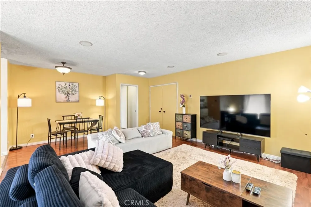5625 Windsor Way #211 Culver City, CA 90230