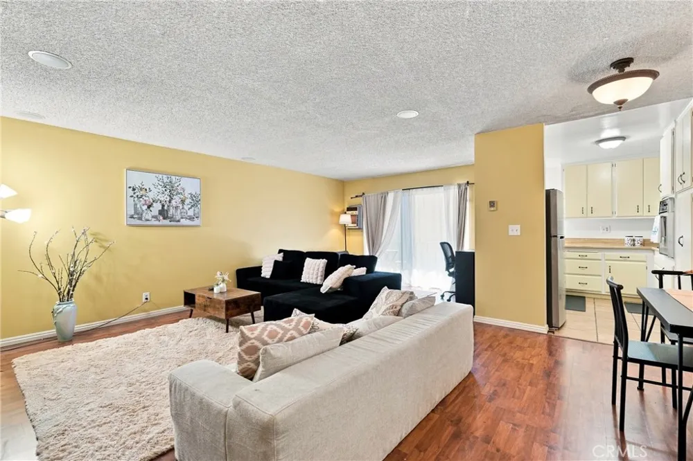 5625 Windsor Way #211 Culver City, CA 90230