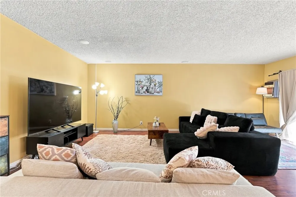 5625 Windsor Way #211 Culver City, CA 90230