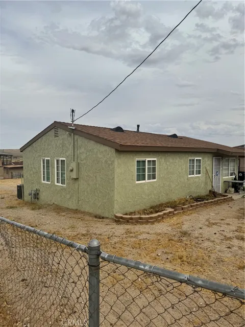 1407 Riverside