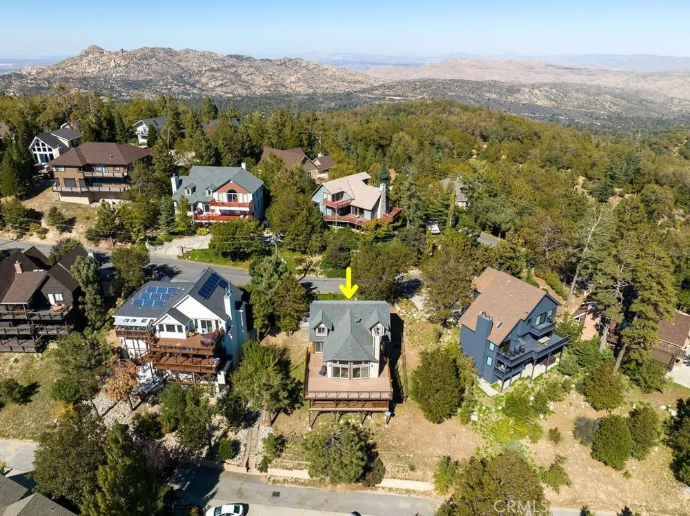 27721 Caribou Drive Lake Arrowhead, CA 92352