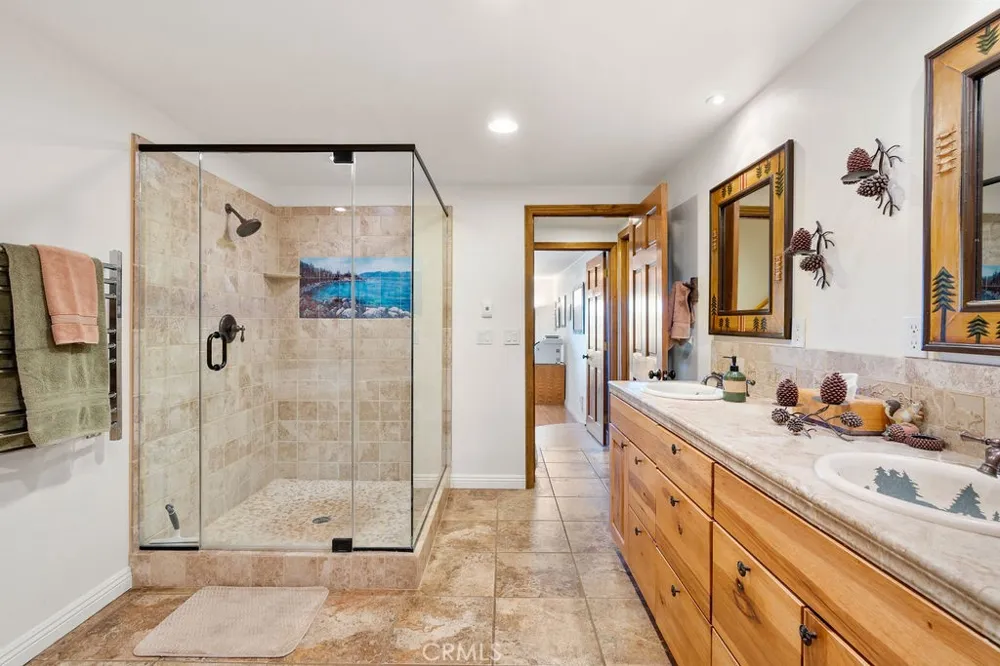 27721 Caribou Drive Lake Arrowhead, CA 92352