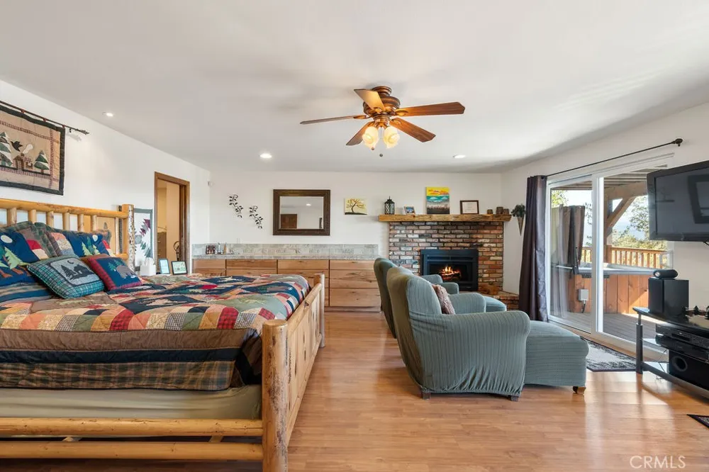 27721 Caribou Drive Lake Arrowhead, CA 92352
