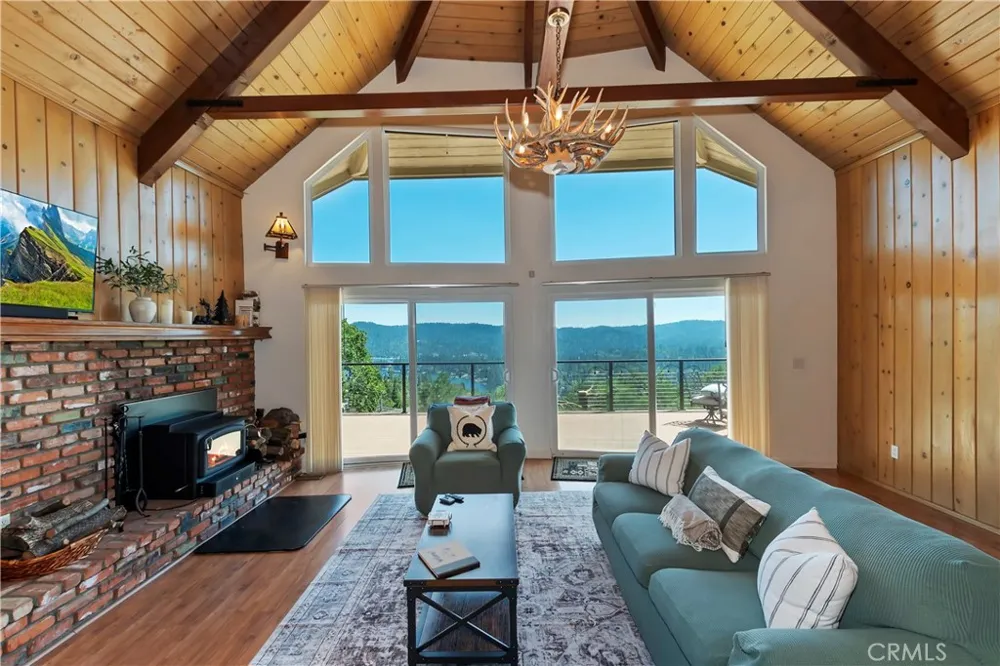 27721 Caribou Drive Lake Arrowhead, CA 92352