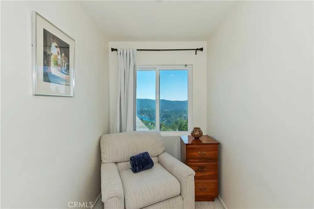 27721 Caribou Drive Lake Arrowhead, CA 92352