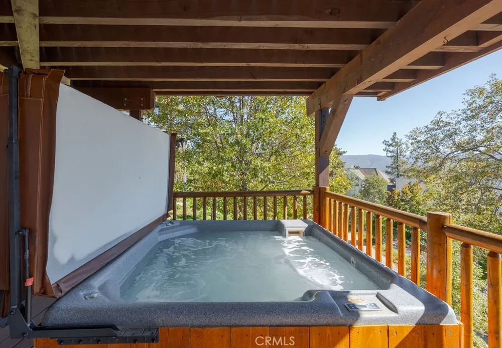 27721 Caribou Drive Lake Arrowhead, CA 92352