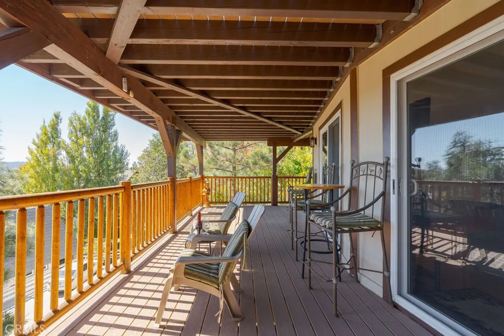 27721 Caribou Drive Lake Arrowhead, CA 92352