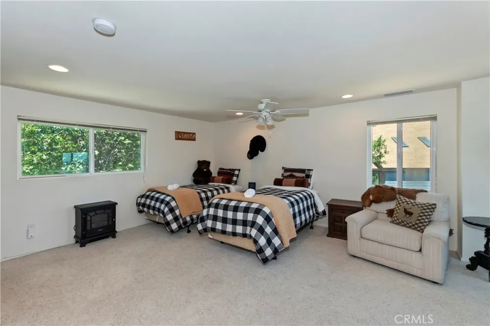 27721 Caribou Drive Lake Arrowhead, CA 92352