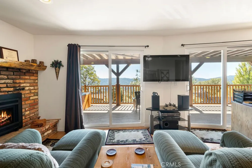 27721 Caribou Drive Lake Arrowhead, CA 92352