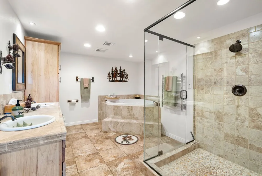 27721 Caribou Drive Lake Arrowhead, CA 92352