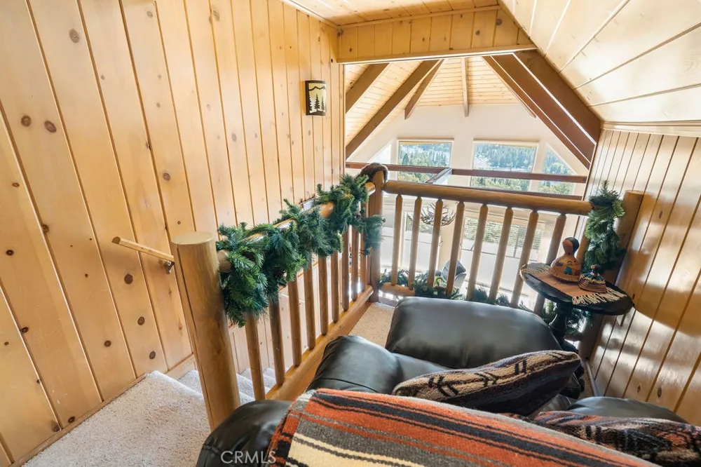 27721 Caribou Drive Lake Arrowhead, CA 92352