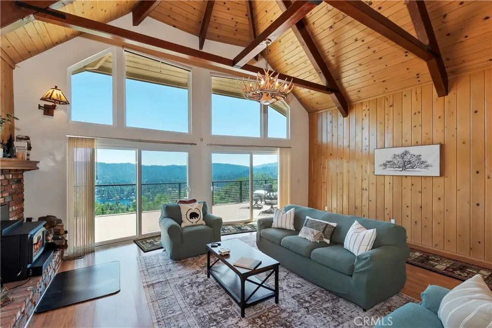 27721 Caribou Drive Lake Arrowhead, CA 92352