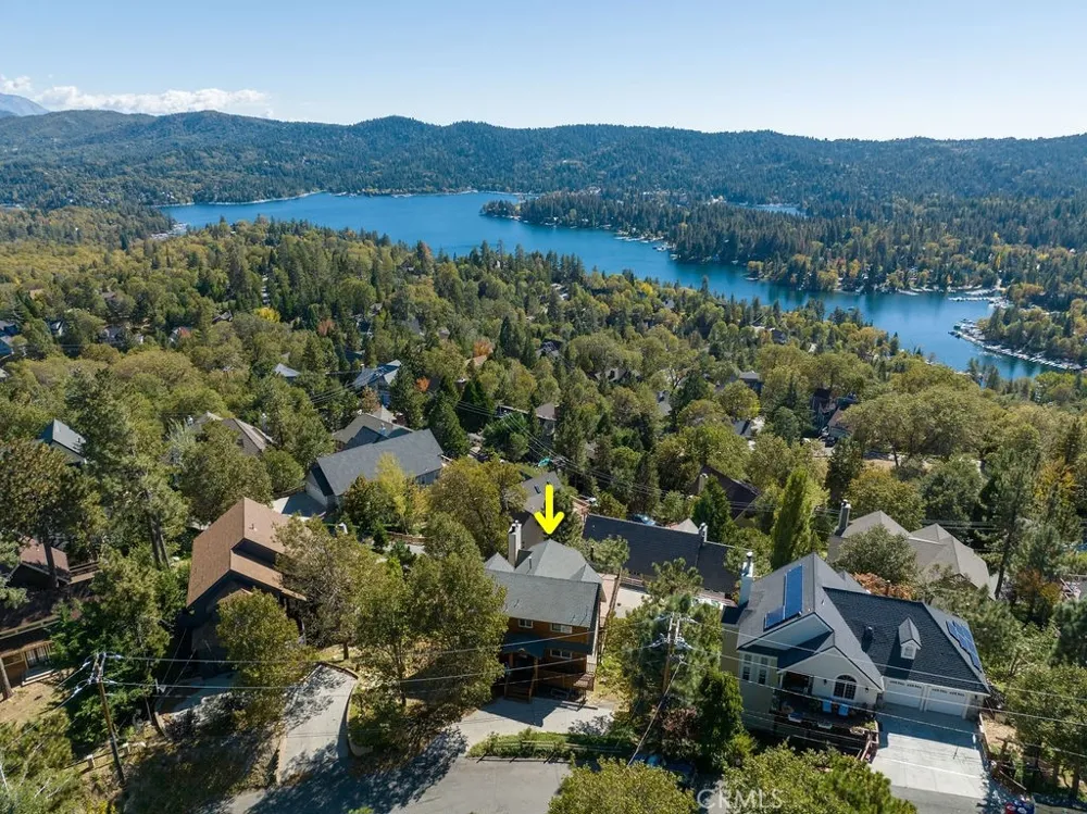27721 Caribou Drive Lake Arrowhead, CA 92352