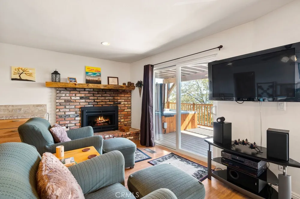 27721 Caribou Drive Lake Arrowhead, CA 92352