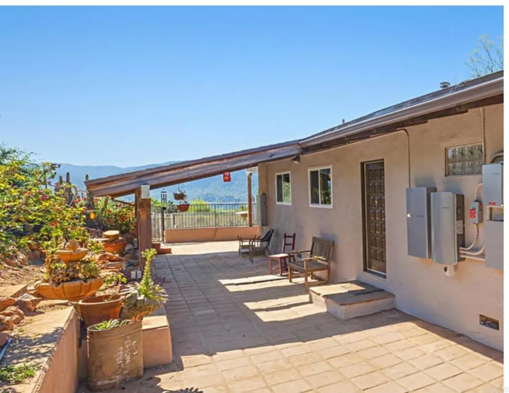 3333 Suncrest El Cajon, CA 92021
