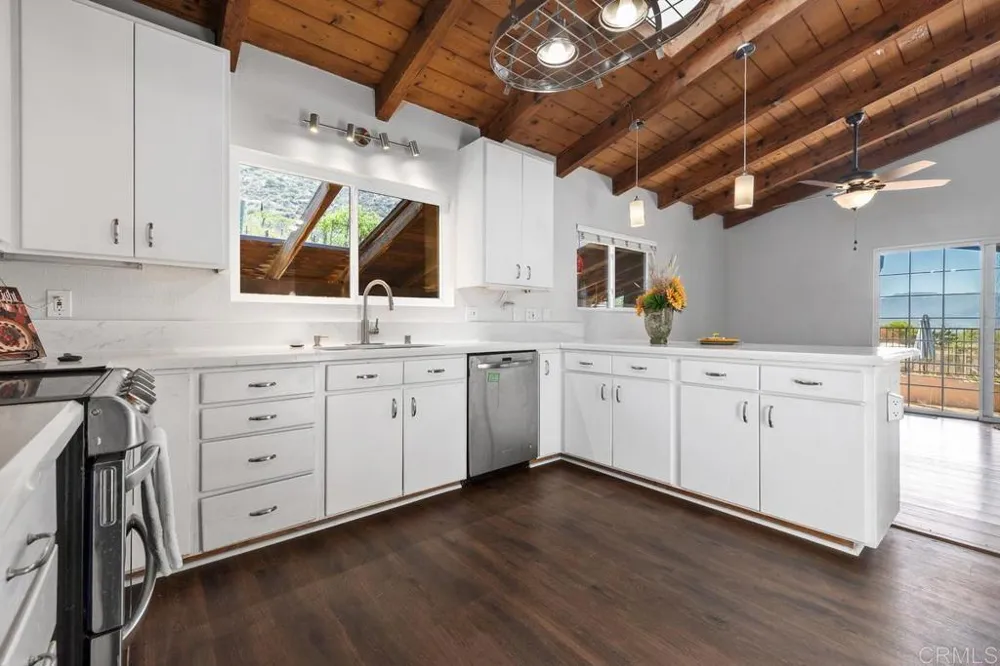 3333 Suncrest El Cajon, CA 92021