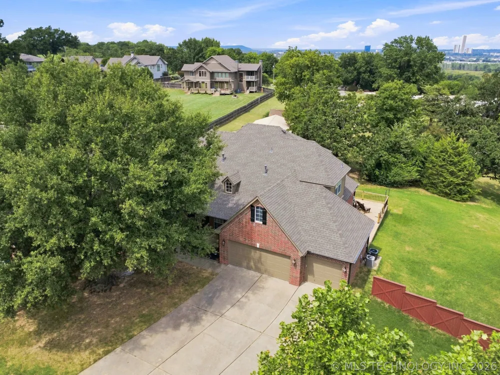 325 E 112th Street S Jenks, OK 74037