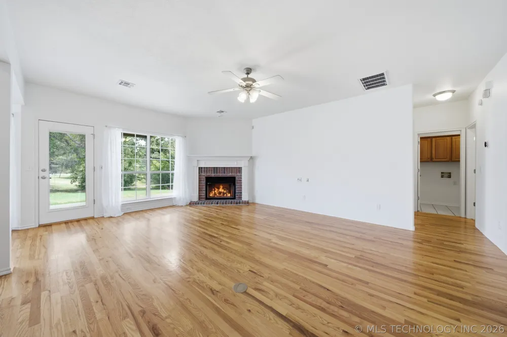 325 E 112th Street S Jenks, OK 74037