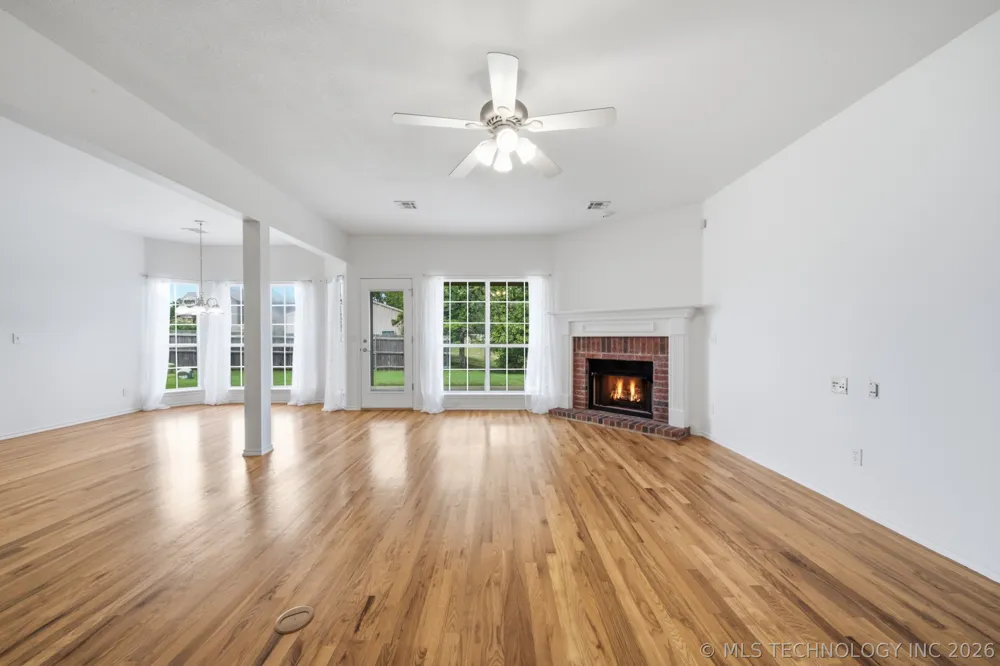 325 E 112th Street S Jenks, OK 74037