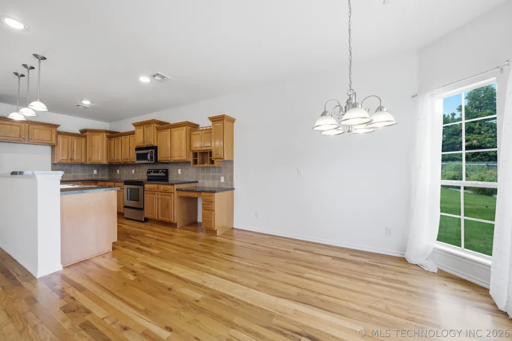 325 E 112th Street S Jenks, OK 74037