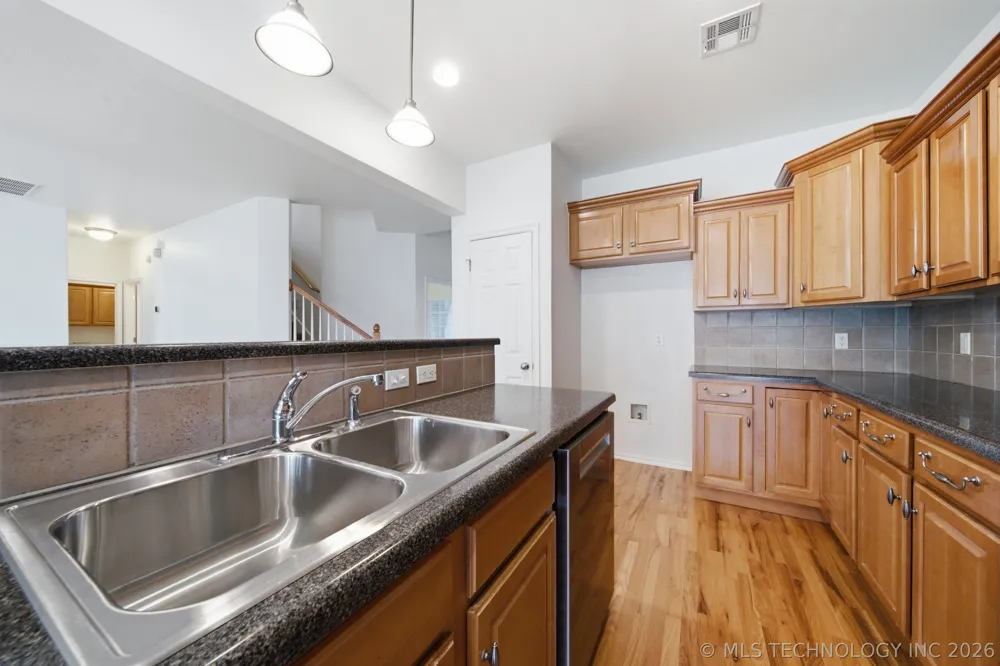 325 E 112th Street S Jenks, OK 74037