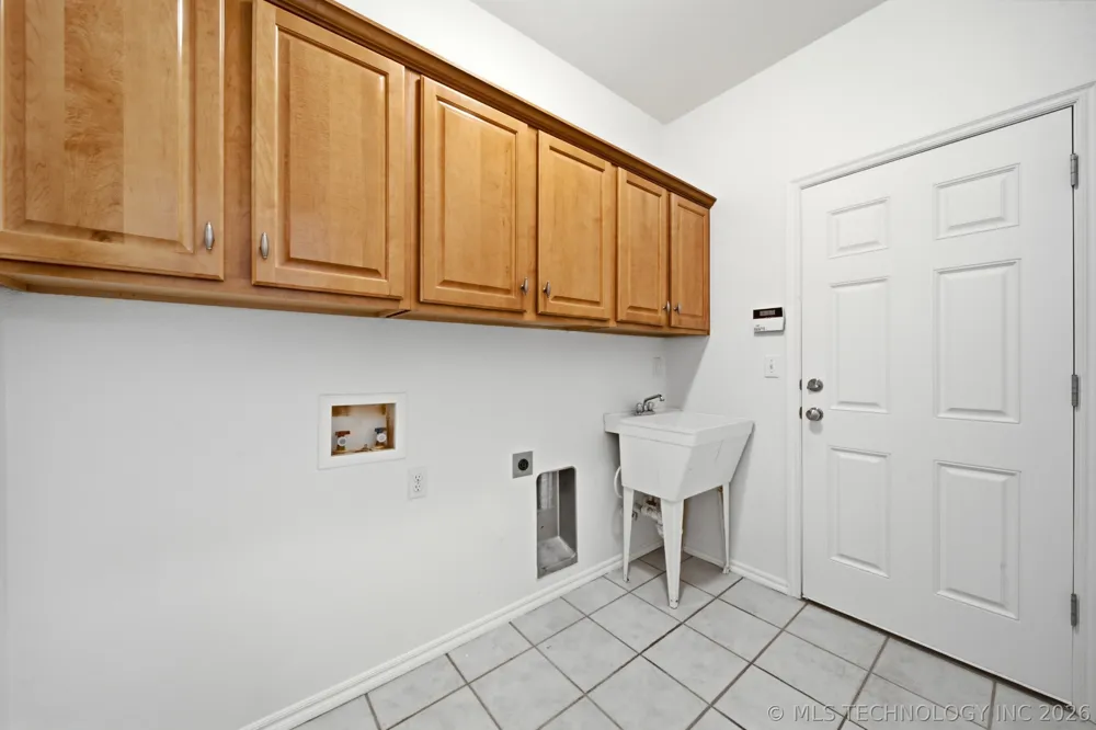 325 E 112th Street S Jenks, OK 74037