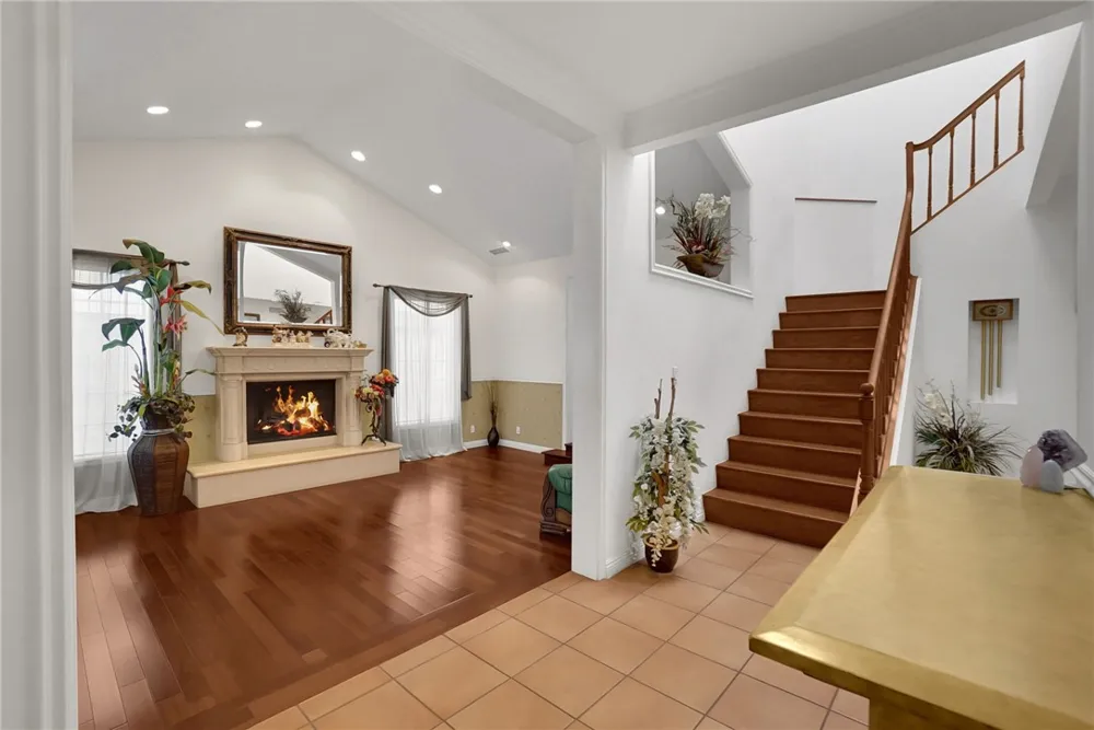 15129 Otsego Street Sherman Oaks, CA 91403