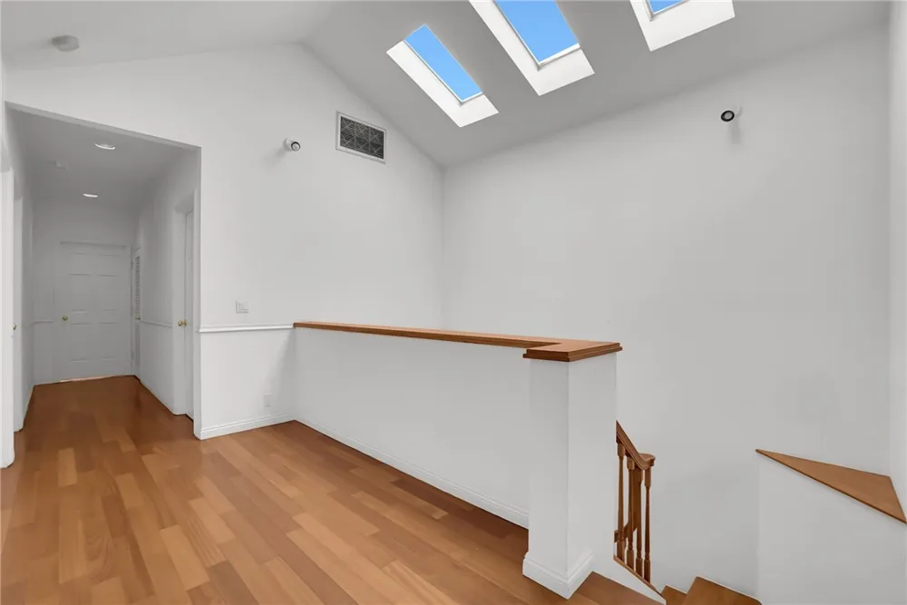 15129 Otsego Street Sherman Oaks, CA 91403