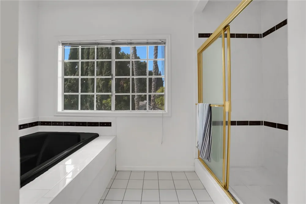 15129 Otsego Street Sherman Oaks, CA 91403