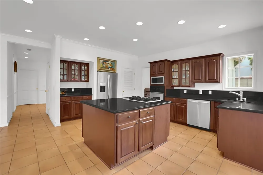 15129 Otsego Street Sherman Oaks, CA 91403