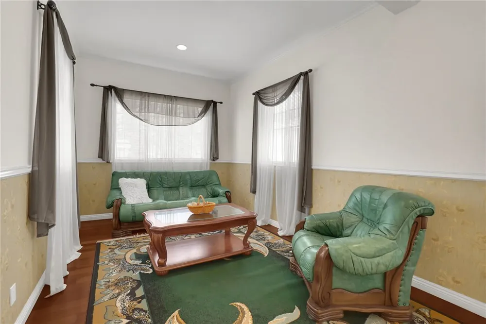 15129 Otsego Street Sherman Oaks, CA 91403