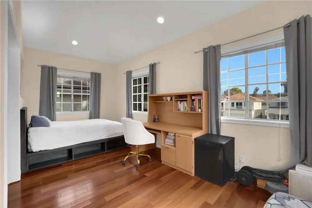 15129 Otsego Street Sherman Oaks, CA 91403