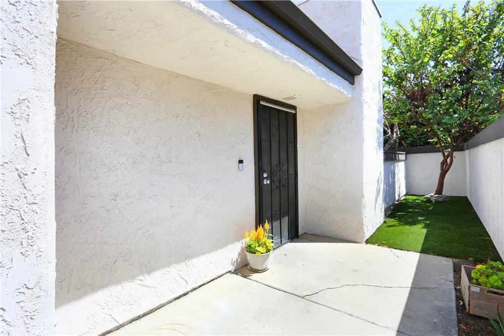 1693 S Heritage Anaheim, CA 92804