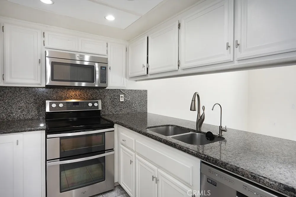 1693 S Heritage Anaheim, CA 92804