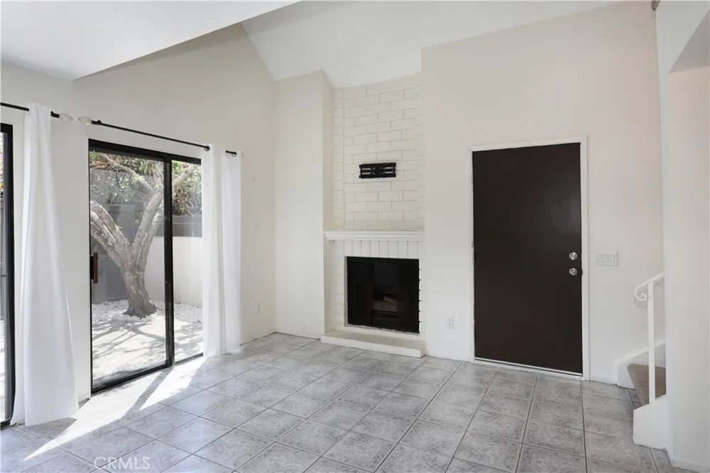 1693 S Heritage Anaheim, CA 92804
