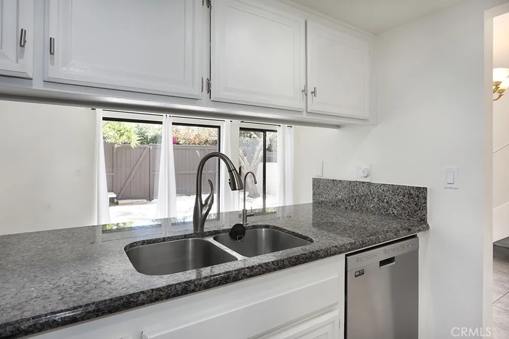 1693 S Heritage Anaheim, CA 92804