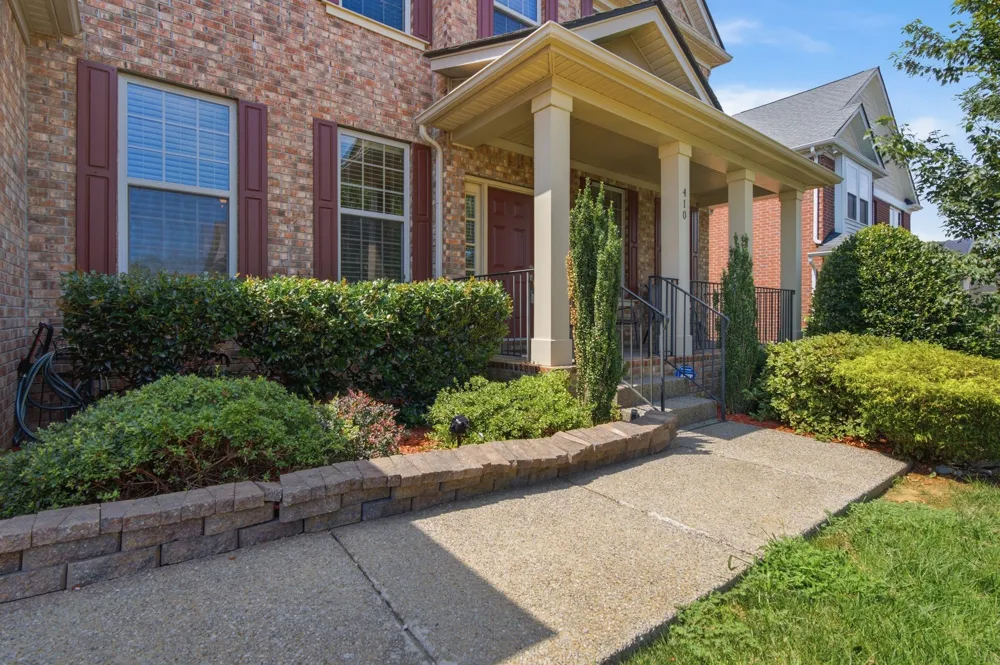 410 Valley Spring Dr Mount Juliet, TN 37122