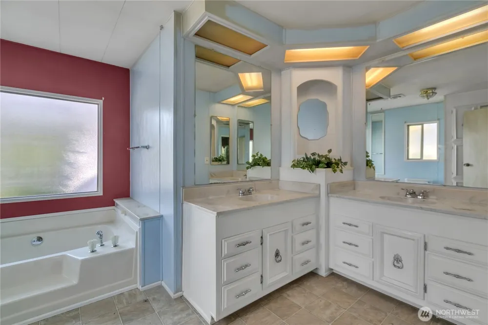 2500 S 370th Street #117 Federal Way, WA 98003