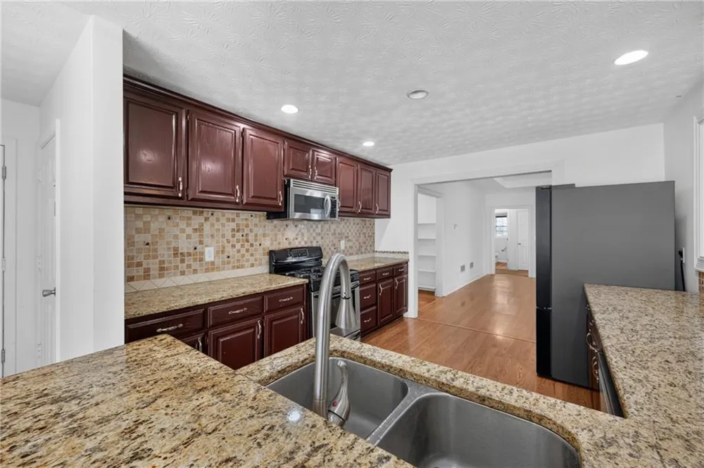 40 Jessamine Trail Lawrenceville, GA 30046