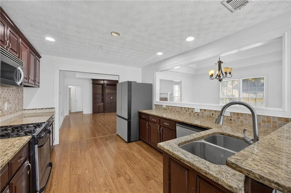 40 Jessamine Trail Lawrenceville, GA 30046