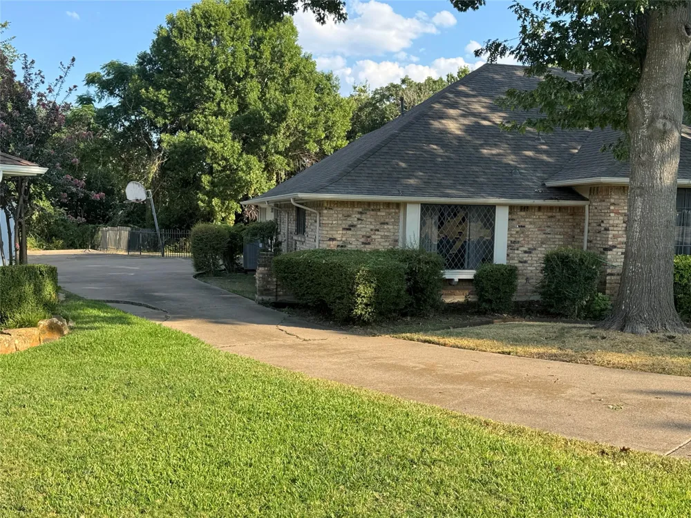 1430 Marlene Place DeSoto, TX 75115