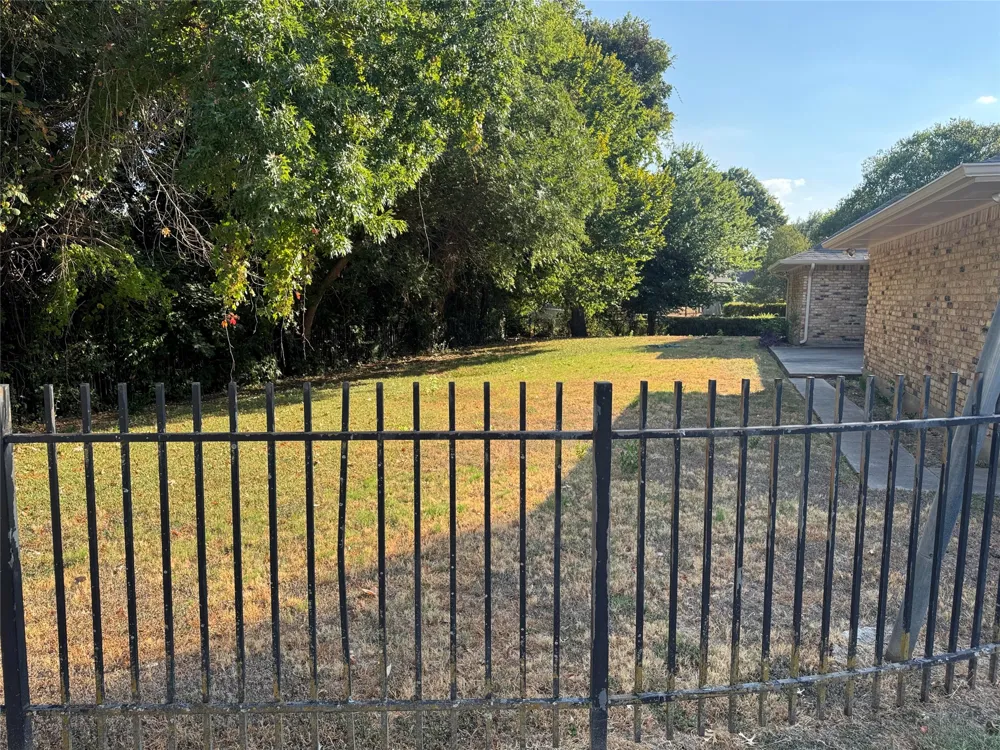 1430 Marlene Place DeSoto, TX 75115