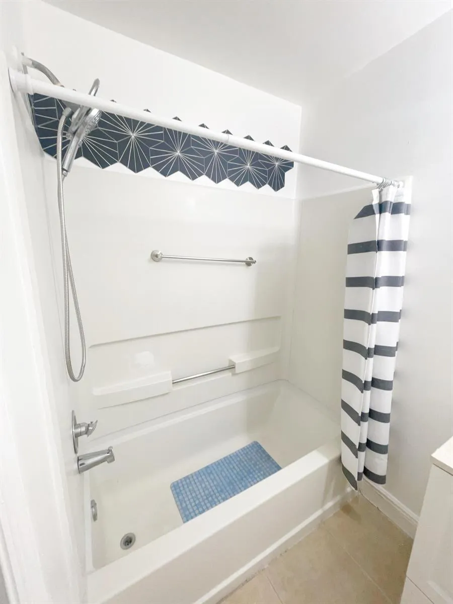 815 W Boynton Beach Boulevard W #4-102 Boynton Beach, FL 33426