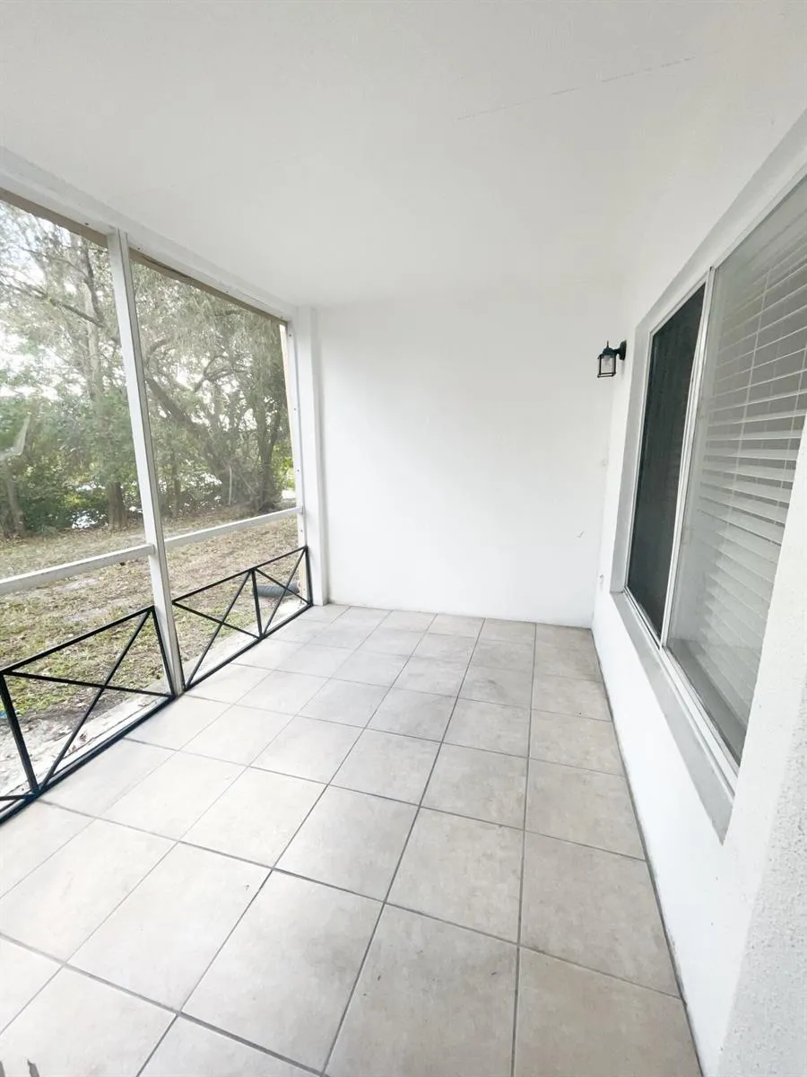 815 W Boynton Beach Boulevard W #4-102 Boynton Beach, FL 33426