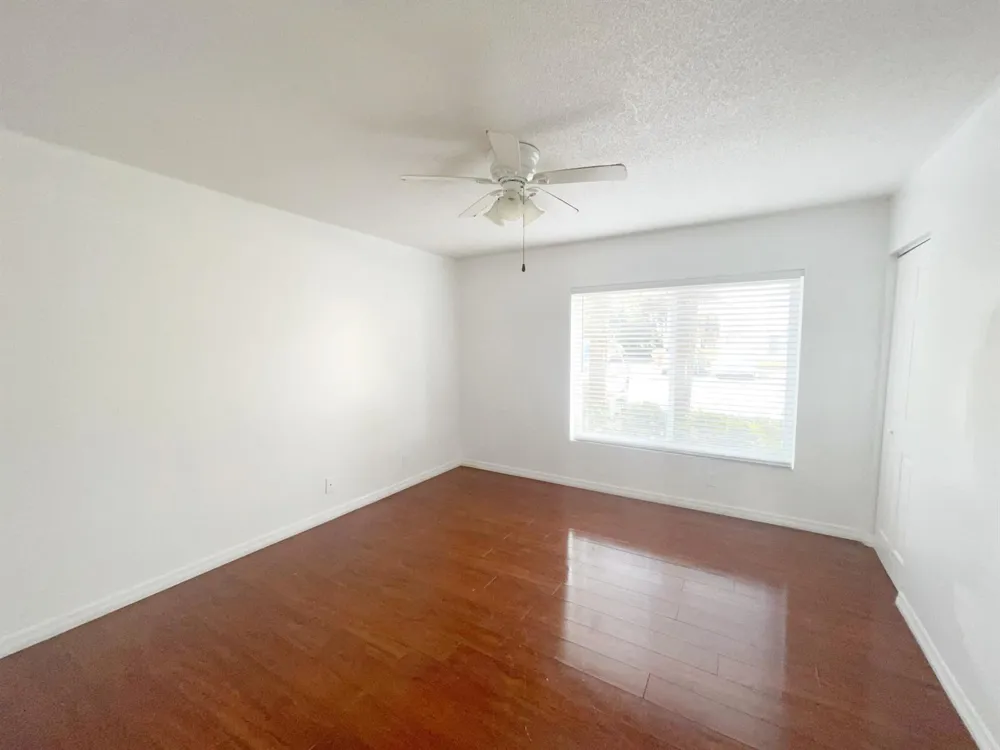 815 W Boynton Beach Boulevard W #4-102 Boynton Beach, FL 33426
