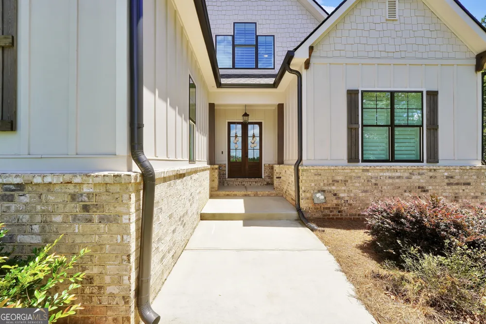 110 Whirlaway CT Forsyth, GA 31029