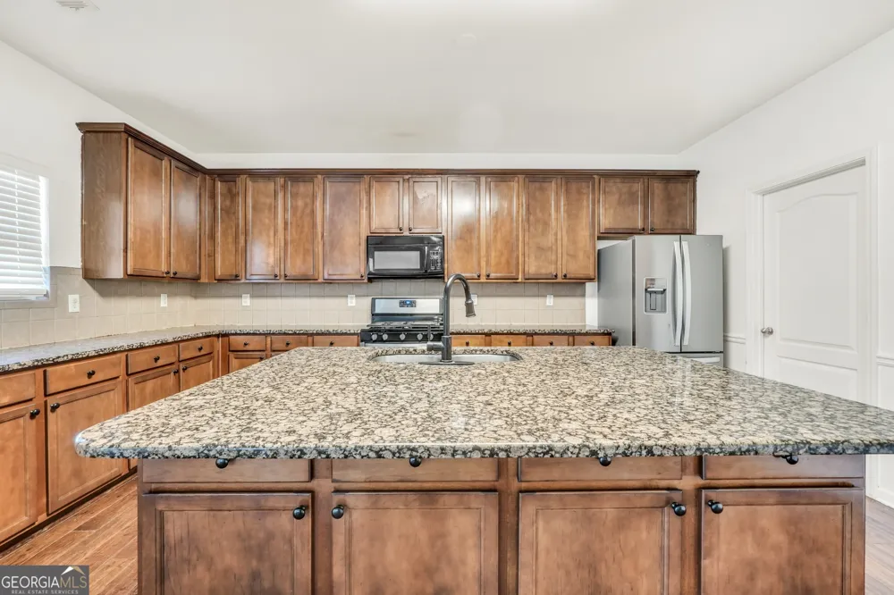 60 Snapdragon LN Covington, GA 30014