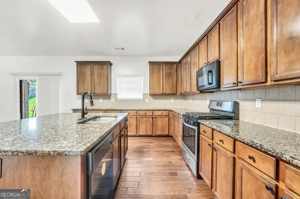 60 Snapdragon LN Covington, GA 30014