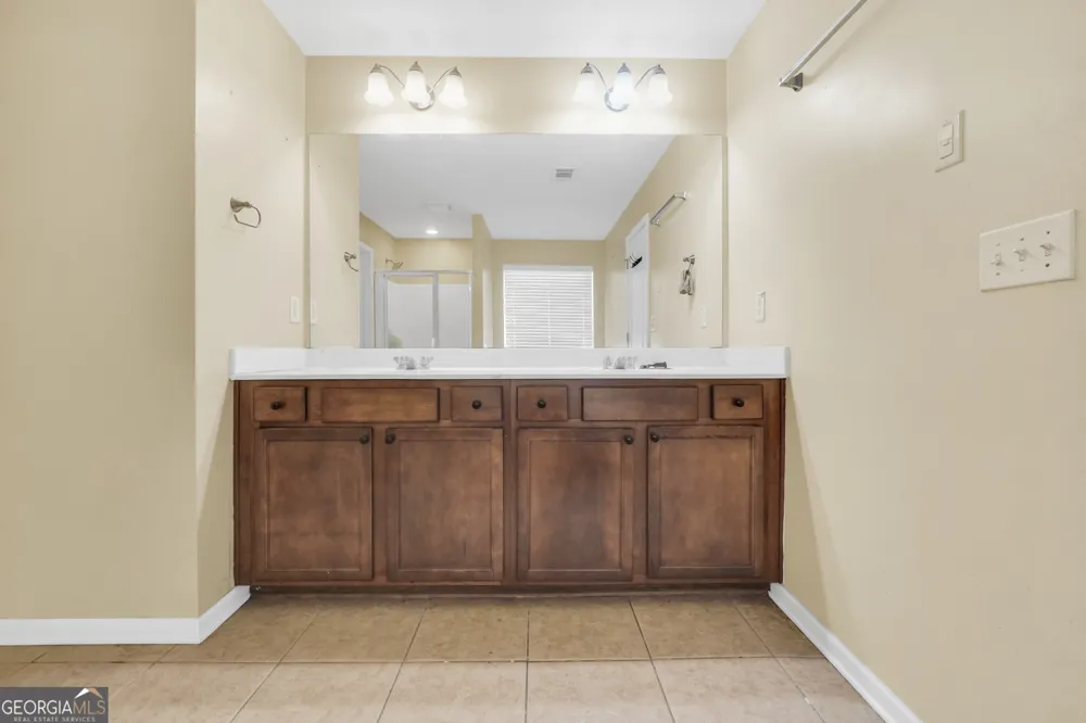 60 Snapdragon LN Covington, GA 30014