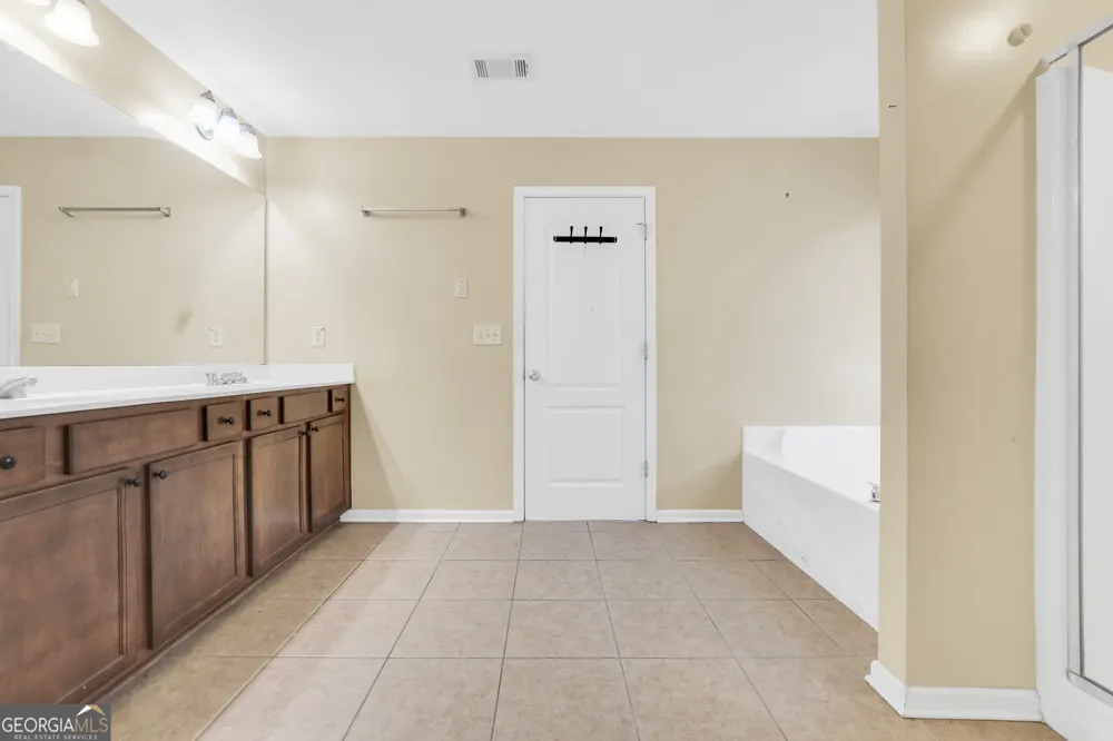 60 Snapdragon LN Covington, GA 30014